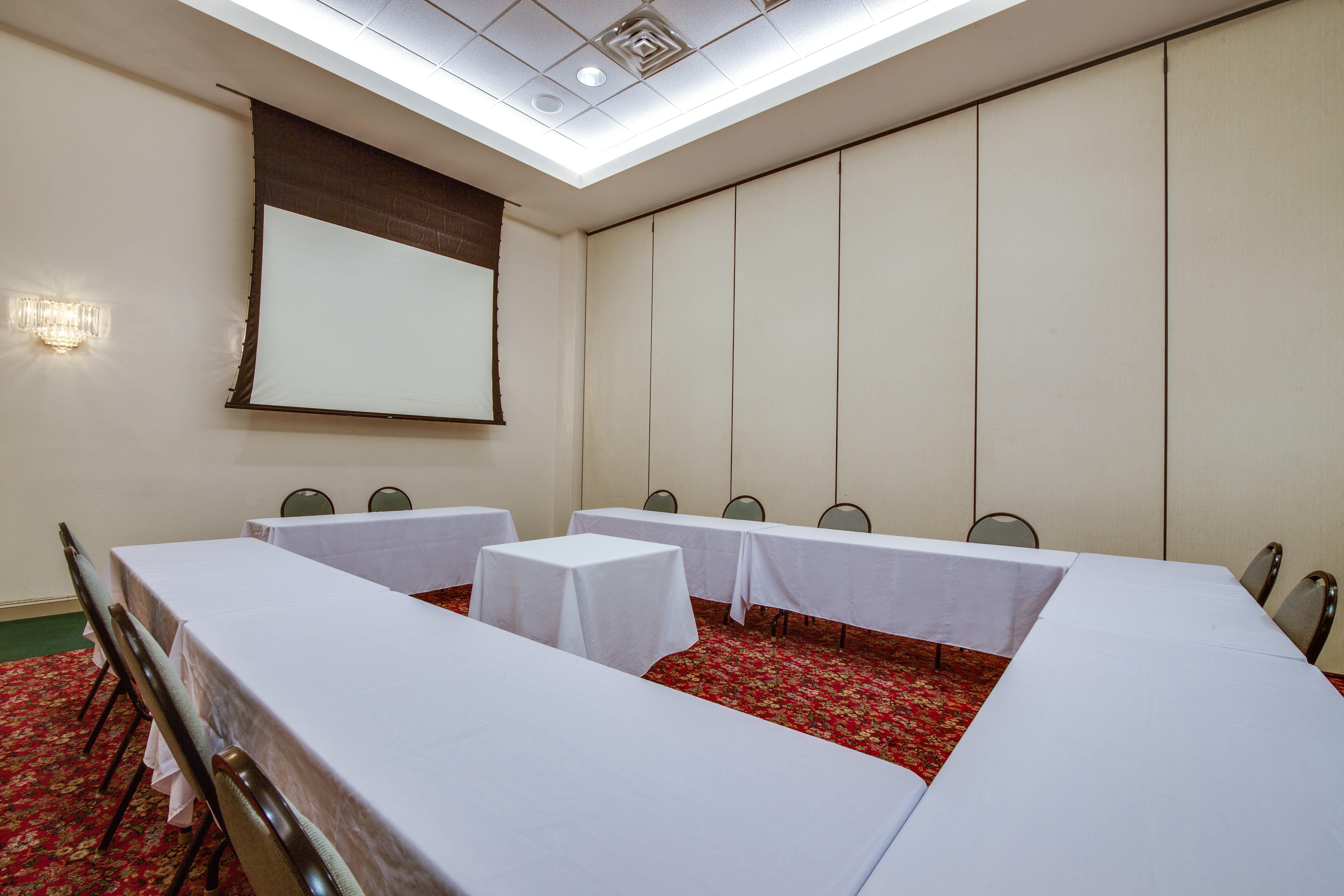 Holiday Inn Express Hotel & Suites Greensboro-East By Ihg Exterior photo