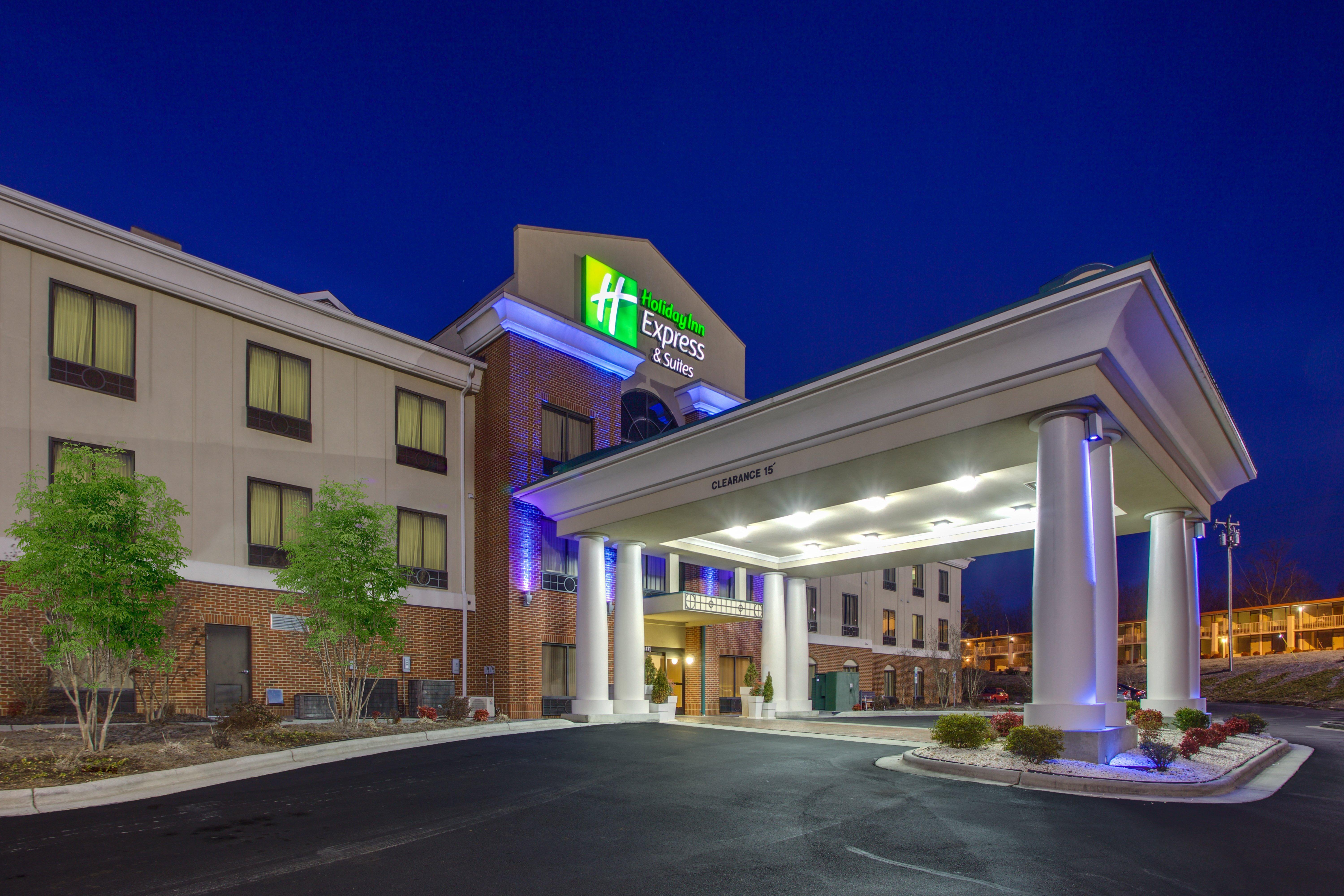 Holiday Inn Express Hotel & Suites Greensboro-East By Ihg Exterior photo