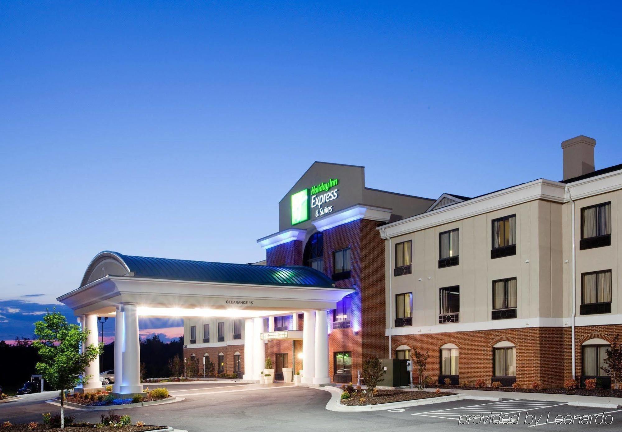 Holiday Inn Express Hotel & Suites Greensboro-East By Ihg Exterior photo