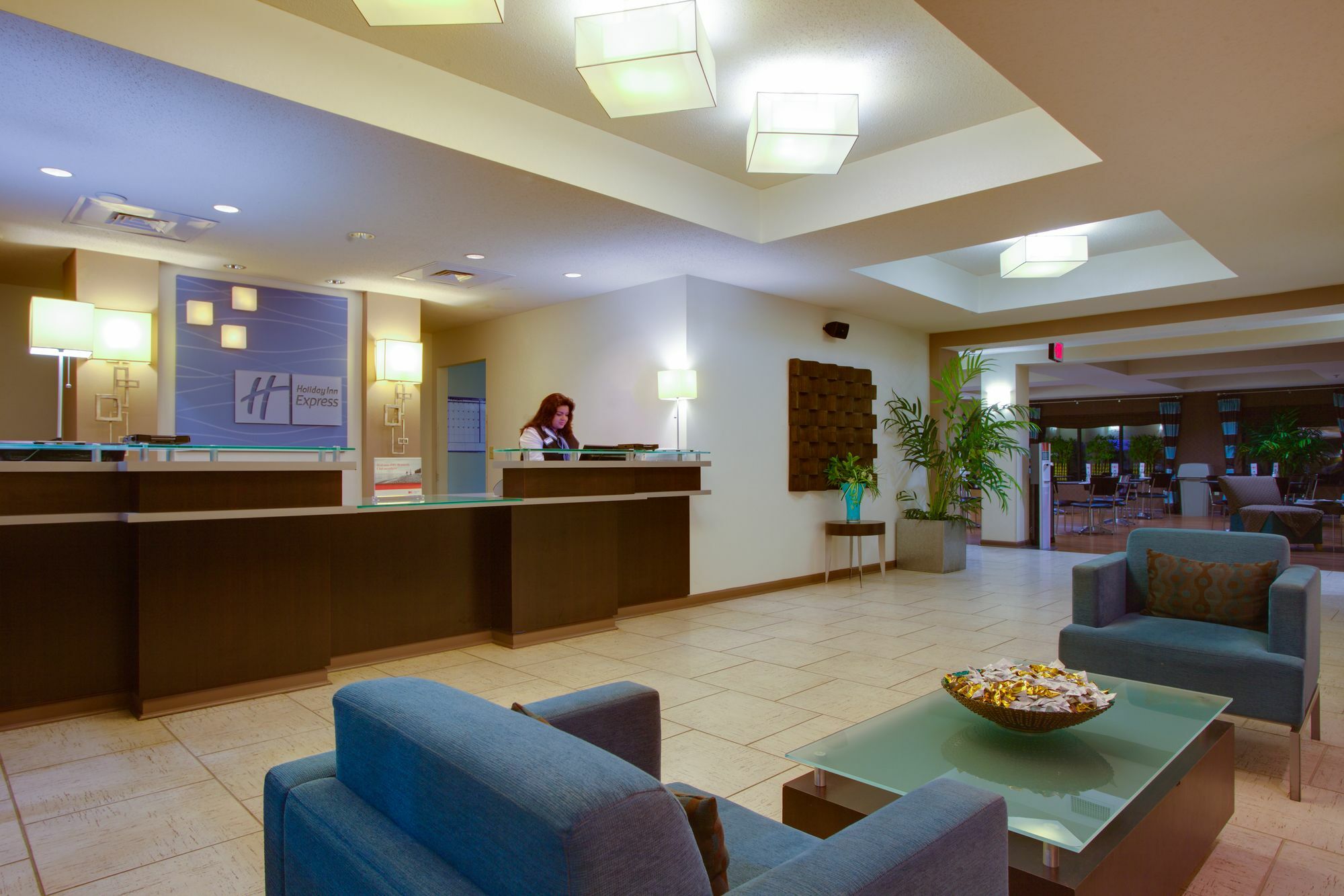Holiday Inn Express Hotel & Suites Greensboro-East By Ihg Exterior photo